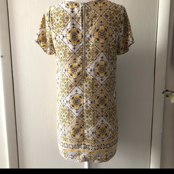 Lulu's Dandy Lion Shift Dress - Picture 3 of 13